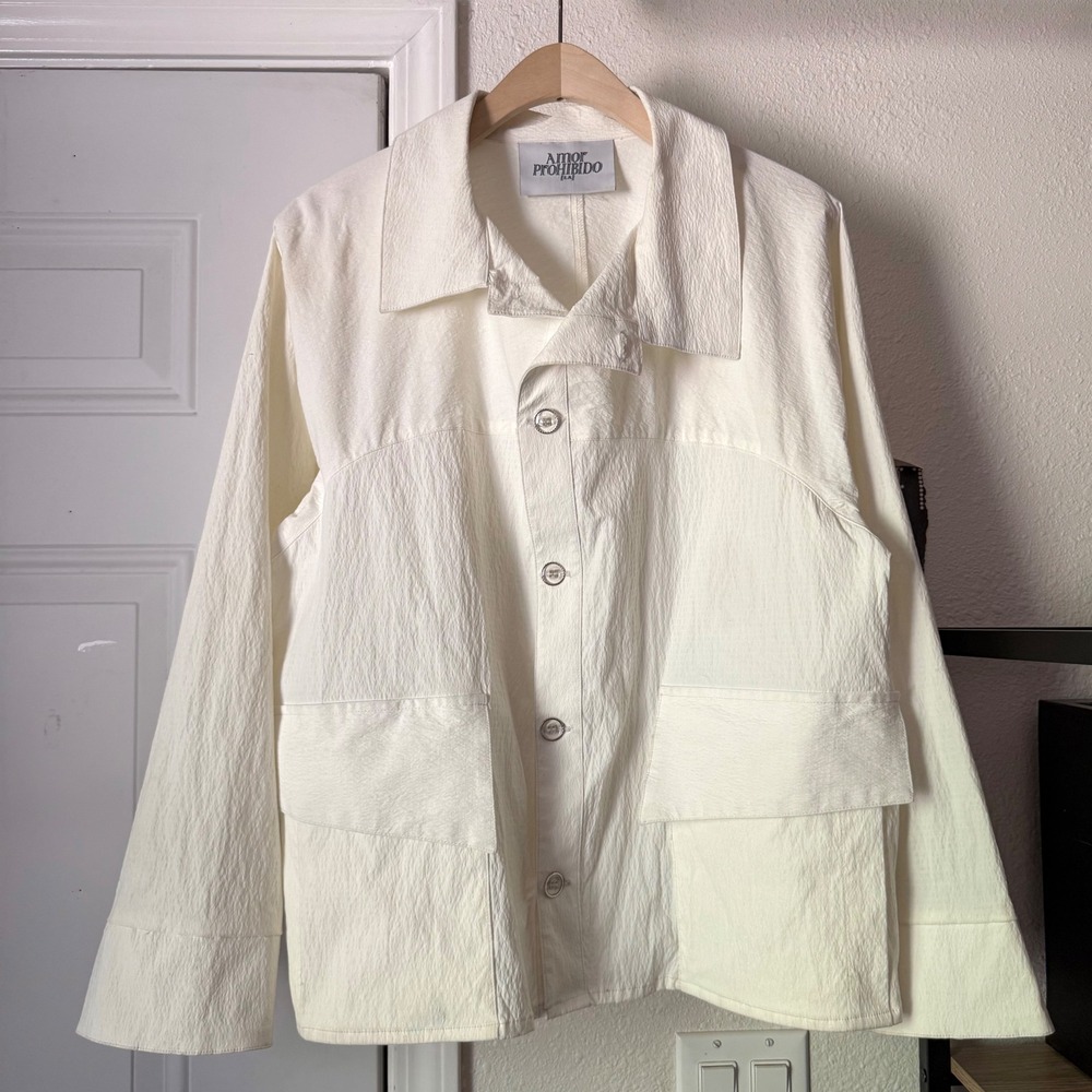 AMOR PROHIBIDO white boxy button up long sleeve cropped shacket shirt jacket